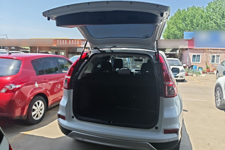 Honda CR-V 2016 immagine di auto #19