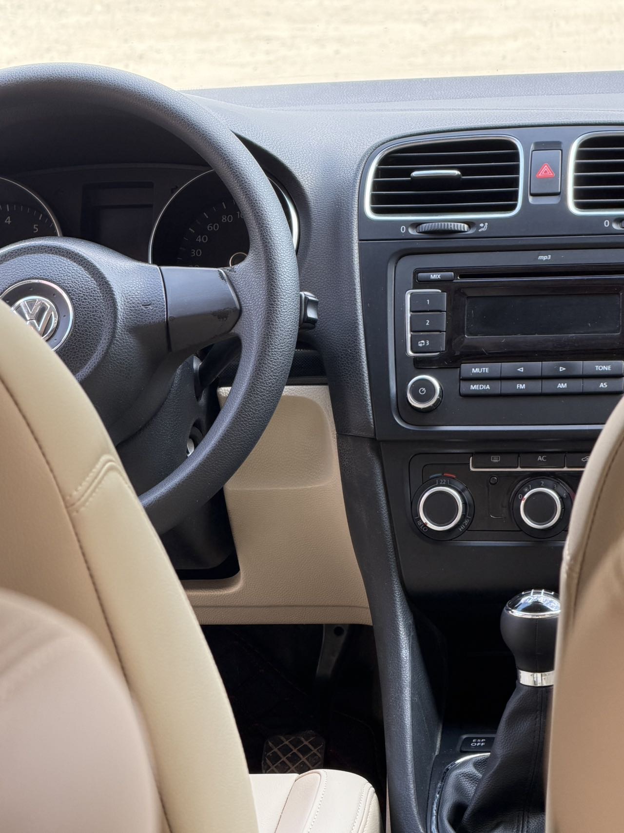 Volkswagen Golf 2010 #4 Volkswagen Golf 2010 car image #4