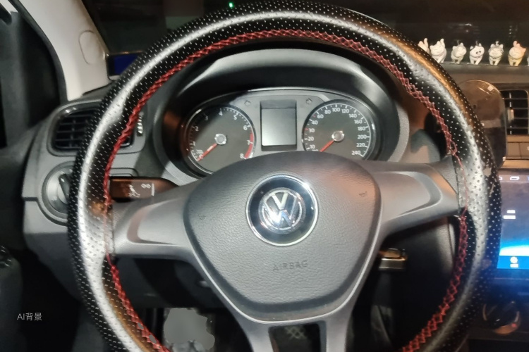 Volkswagen Polo 2018 car image #12