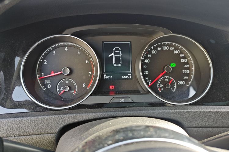 Volkswagen Golf 2018 immagine di auto #13