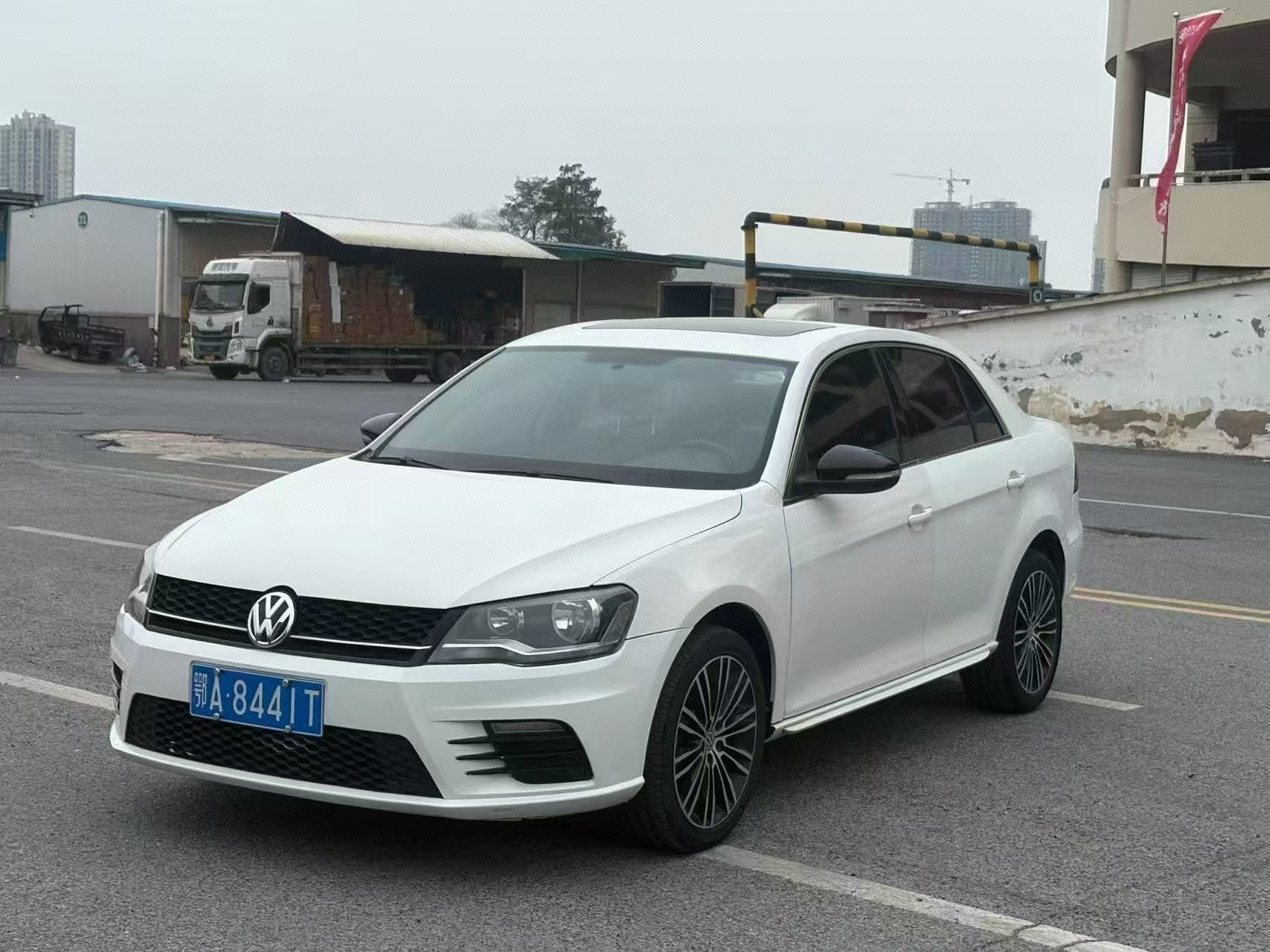Volkswagen Bora 2015 Volkswagen Bora 2015 car image