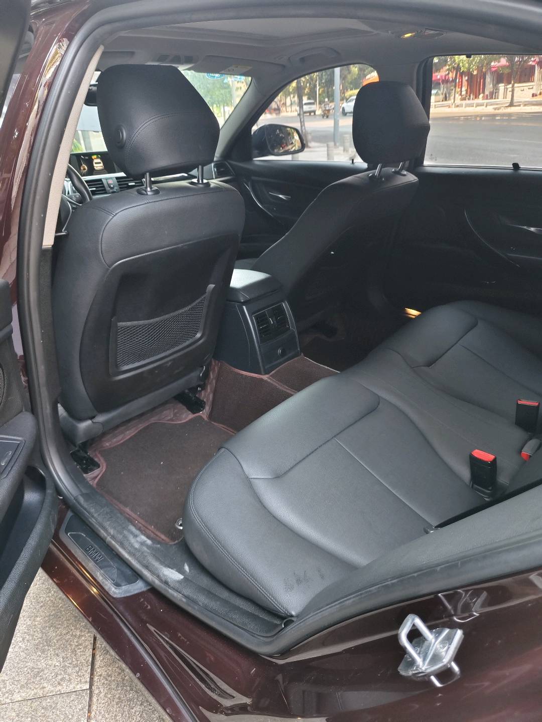 BMW 3 Series 2017 car image #8