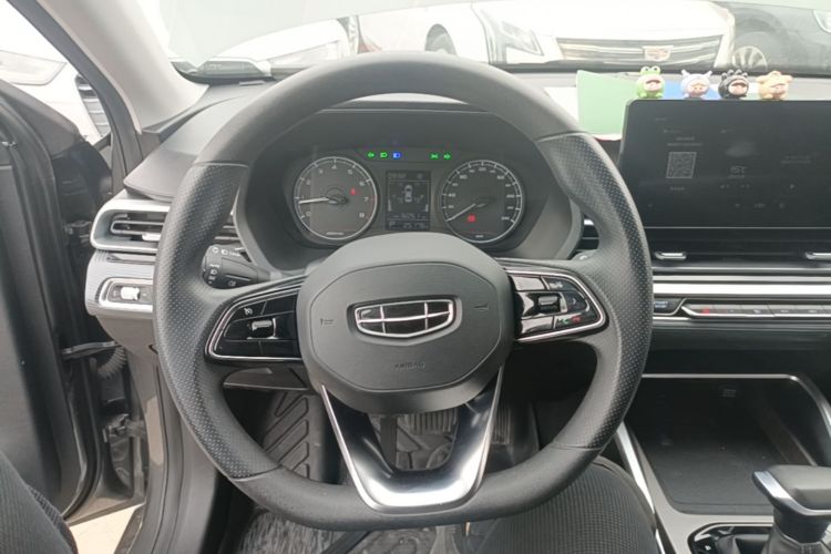 2023 car image #11