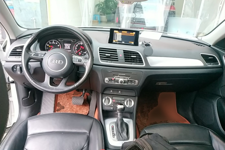 Audi Q3 2015 #11 Audi Q3 2015 car image #11