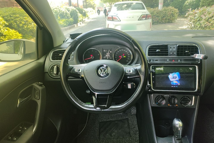 Volkswagen Polo 2018 #15 Volkswagen Polo 2018 car image #15