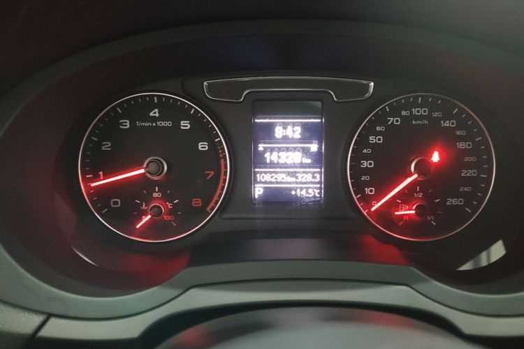 Audi Q3 2018 #12 Audi Q3 2018 car image #12