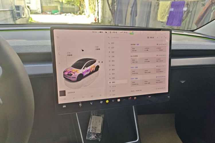 Tesla Model Y 2025 car image #13