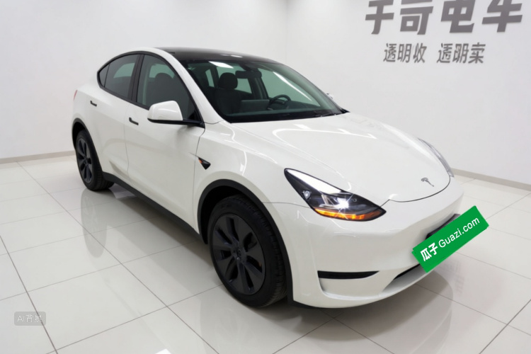 Tesla Model Y 2024 #4 Tesla Model Y 2024 immagine di auto #4