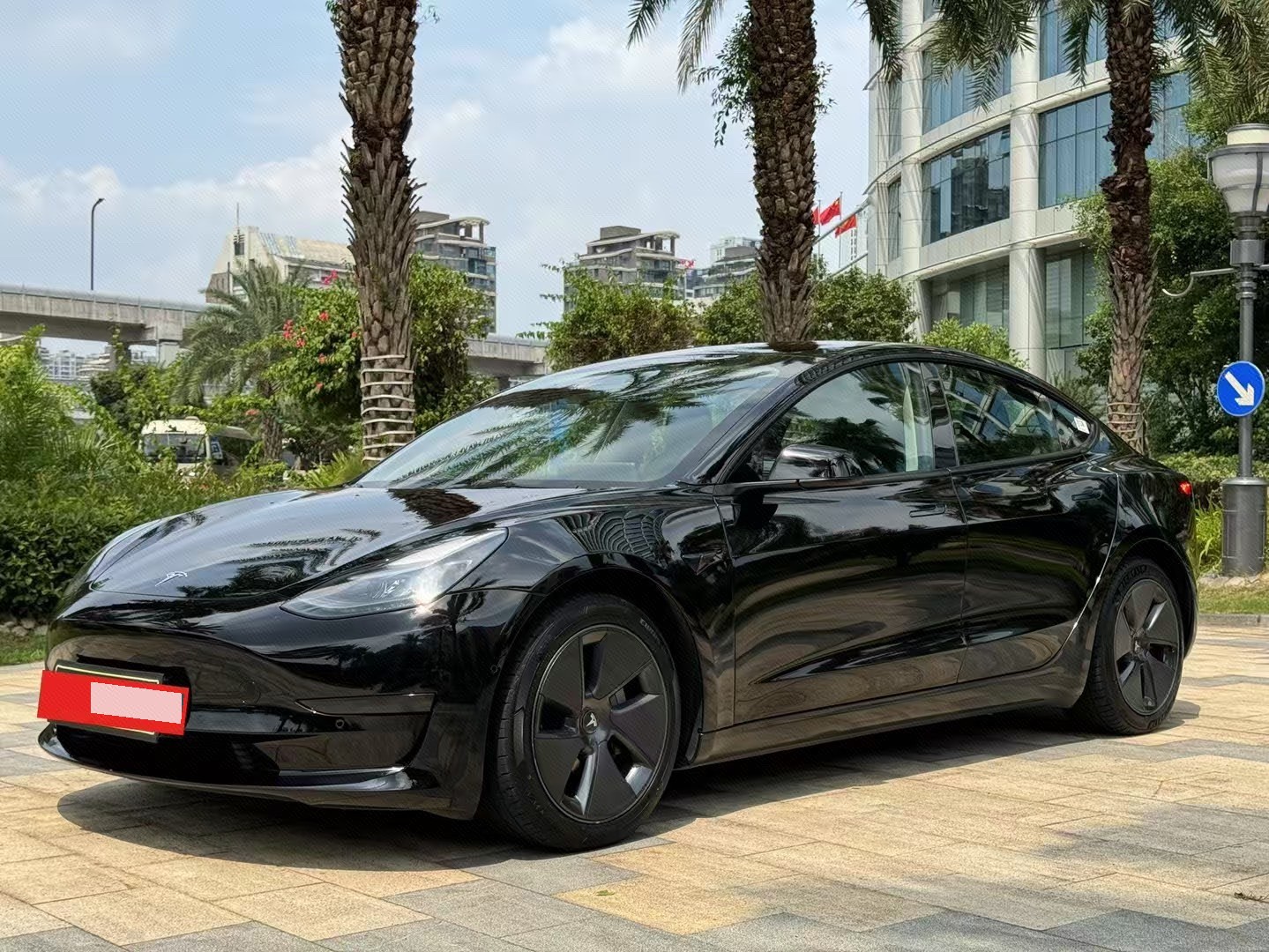 Tesla Model 3 2021 car image 