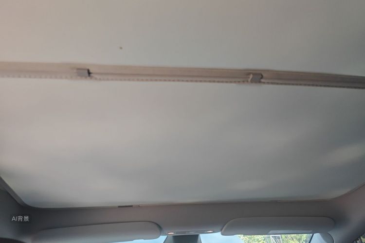 Tesla Model Y 2024 car image #20