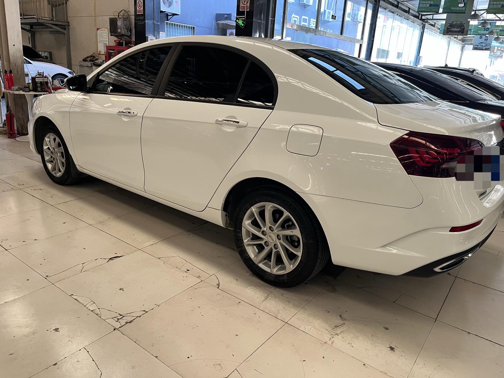 GEELY Emgrand 2021 imagem de carro #6