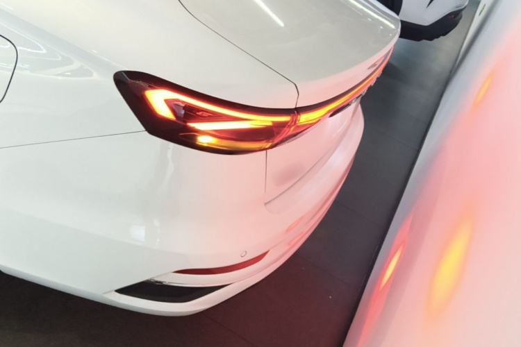 GEELY Emgrand 2026 car image #6