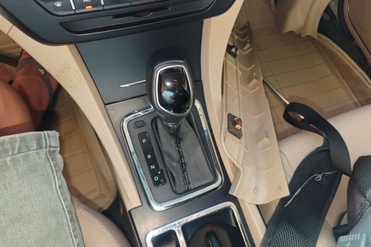 GEELY Emgrand 2017 #14 GEELY Emgrand 2017 car image #14