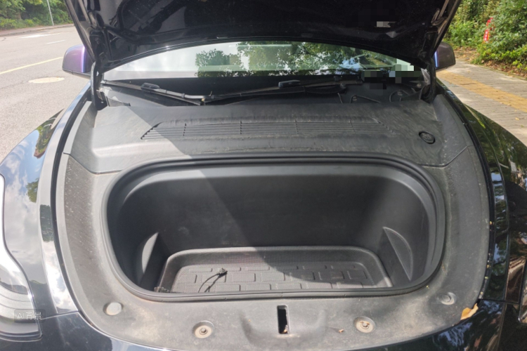 Tesla Model Y 2021 #22 Tesla Model Y 2021 car image #22