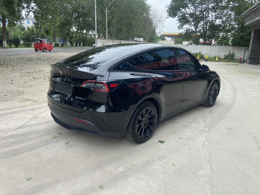 Tesla Model Y 2022 #5 Tesla Model Y 2022 car image #5