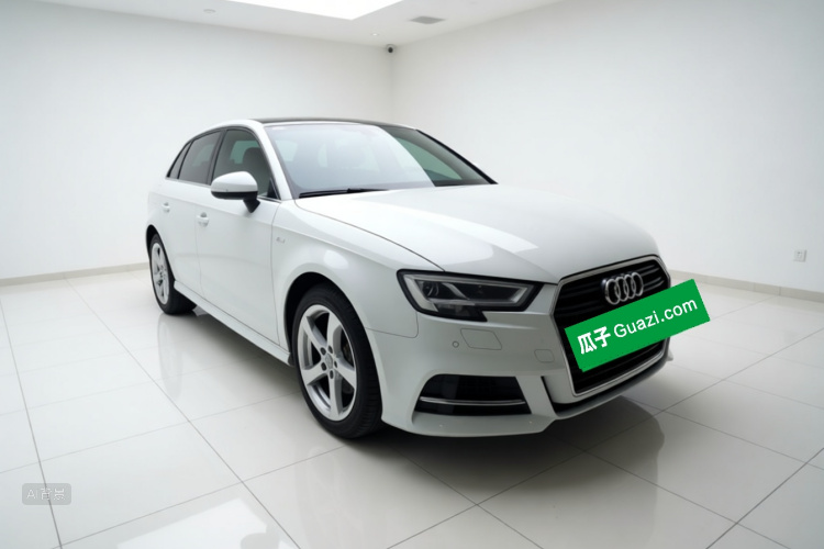 Audi A3 2019 car image #4