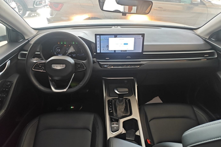 GEELY Emgrand 2025 #10 GEELY Emgrand 2025 car image #10