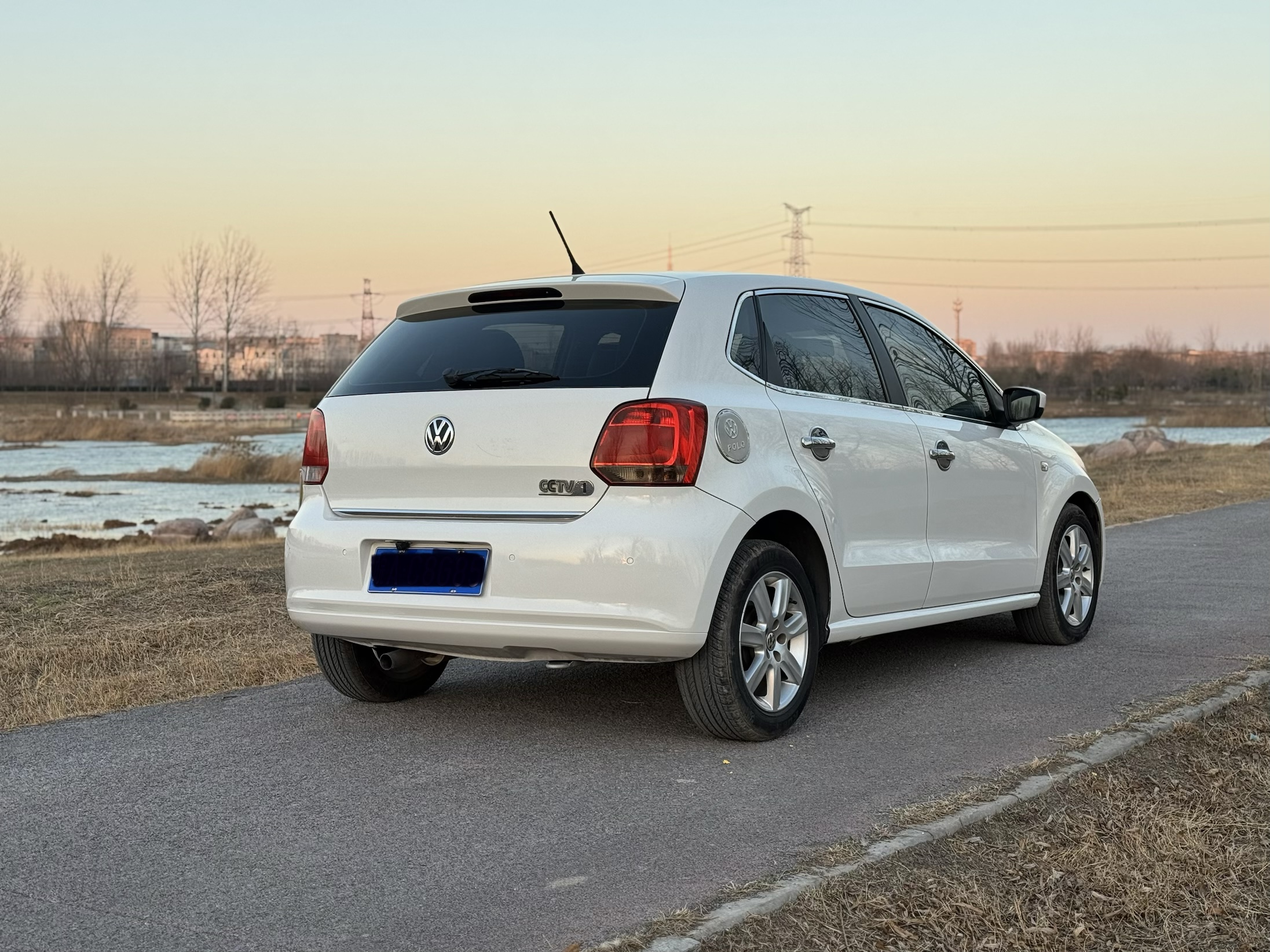 Volkswagen Polo 2011 #6 Volkswagen Polo 2011 изображение автомобиля #6
