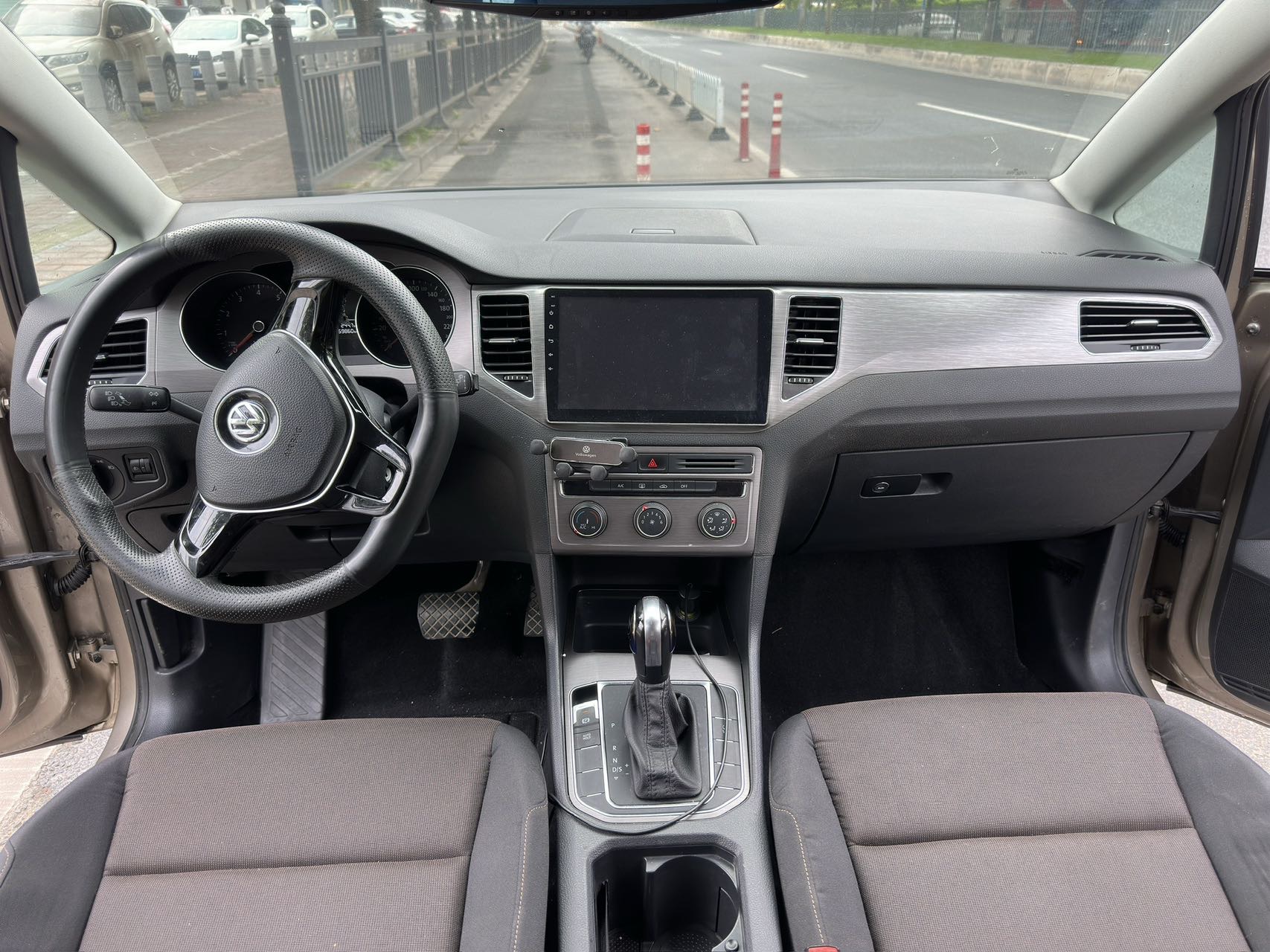 Volkswagen Golf Sportsvan 2017 #9 Volkswagen Golf Sportsvan 2017 car image #9
