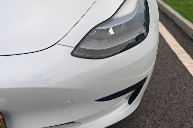 Tesla Model 3 2023 car image #22