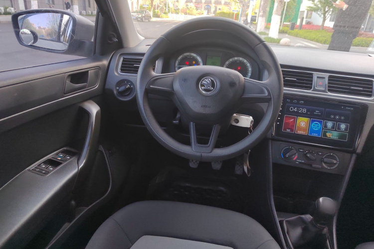 Skoda Rapid 2018 #11 Skoda Rapid 2018 image de voiture #11