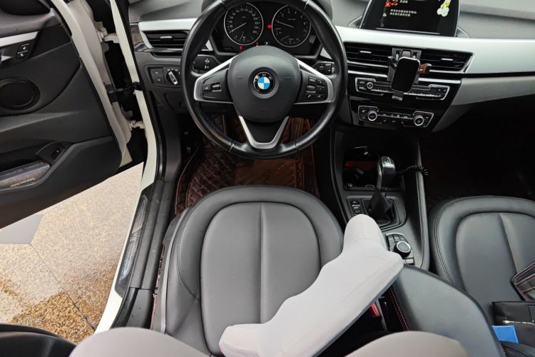 BMW X1 2017 car image #12