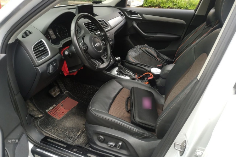 Audi Q3 2017 car image #18