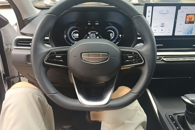 GEELY Emgrand 2025 car image #11