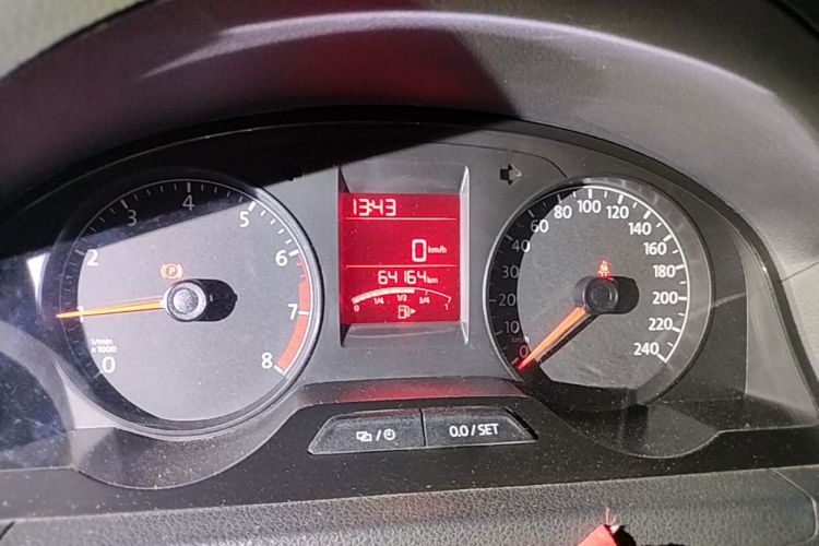 Volkswagen Santana 2016 car image #13