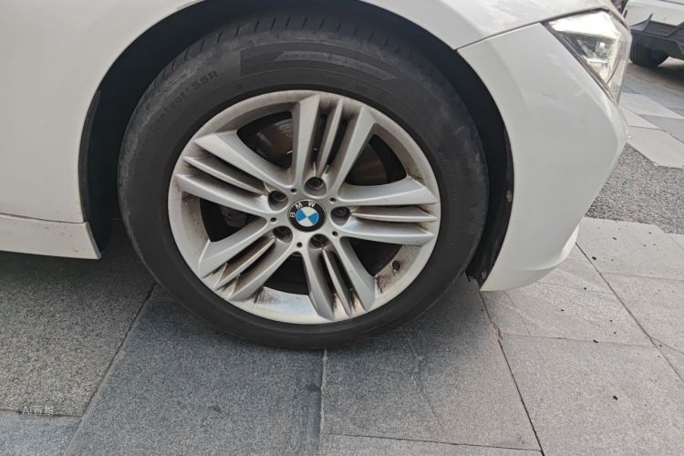 BMW 3 Series 2017 صورة سيارة #9