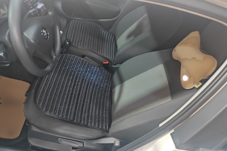 Volkswagen Polo 2015 #15 Volkswagen Polo 2015 car image #15