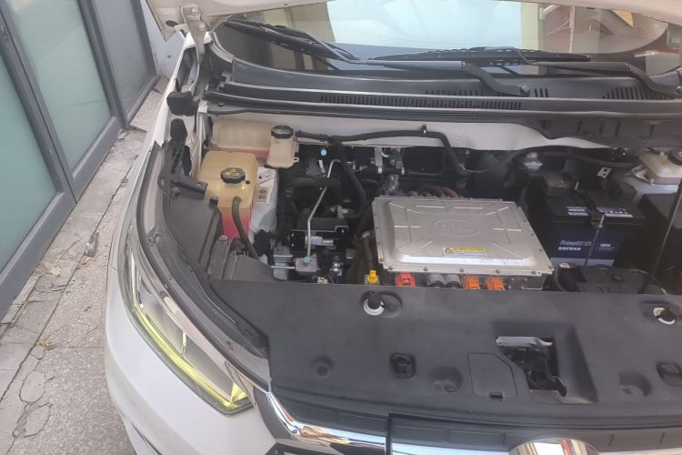 BYD Yuan New Energy 2019 #25 BYD Yuan New Energy 2019 immagine di auto #25