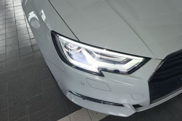 Audi A3 2018 car image #8