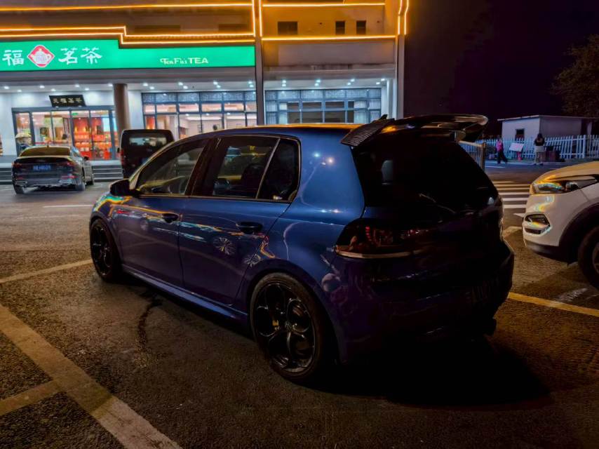 Volkswagen Golf (Imported) 2012 car image #3