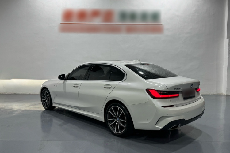 BMW 3 Series 2021 #5 BMW 3 Series 2021 car image #5