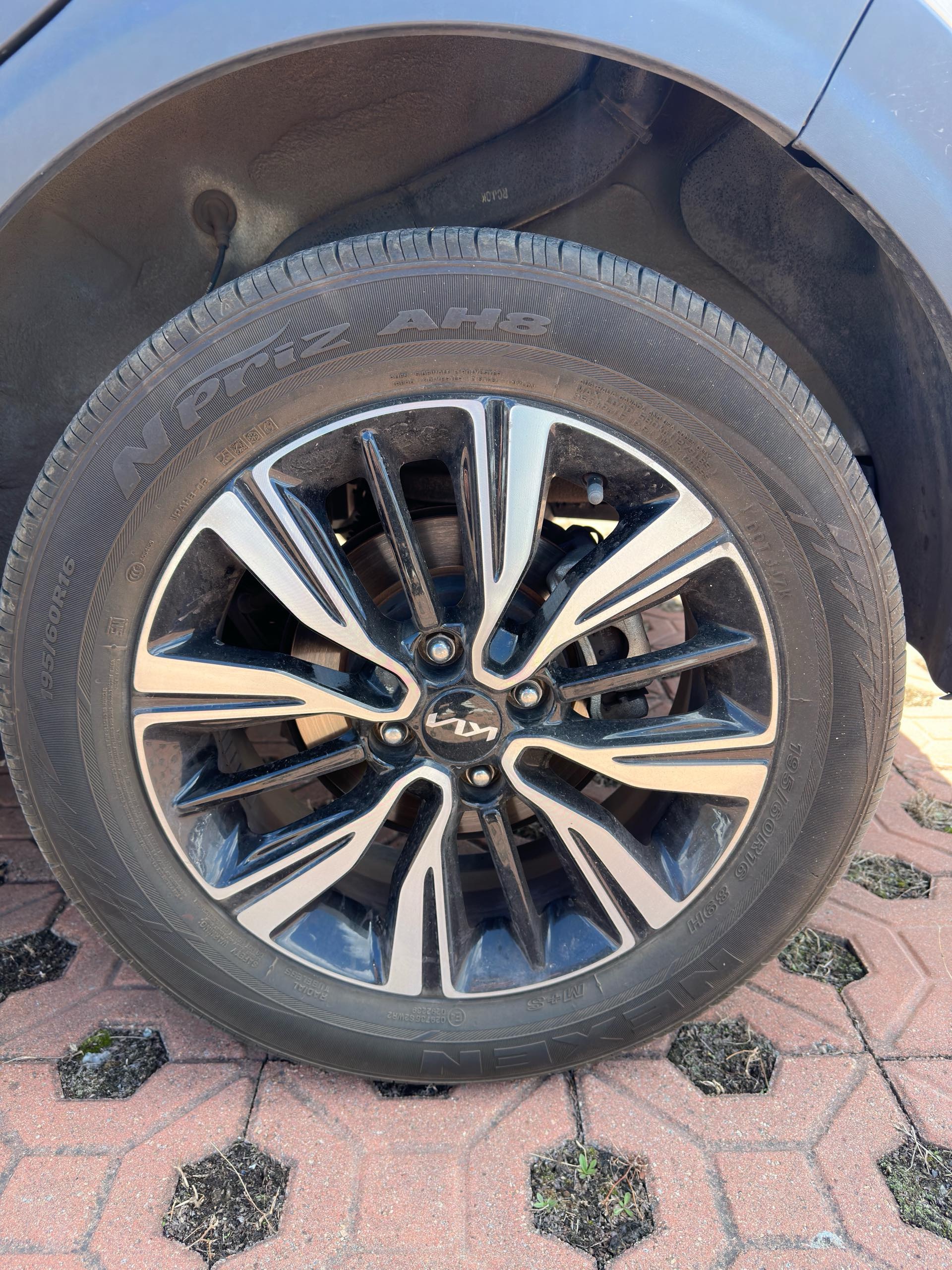 Kia KX1 2022 car image #8