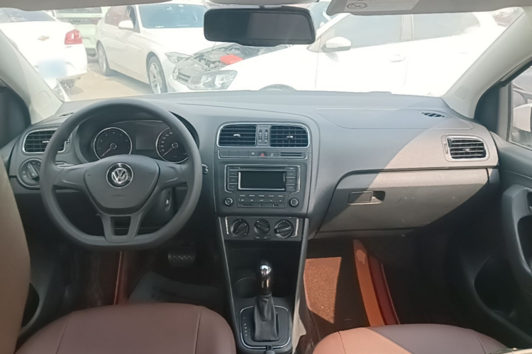 Volkswagen Polo 2015 image de voiture #10