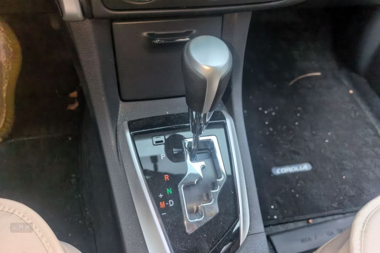 Toyota Corolla 2019 #16 Toyota Corolla 2019 car image #16