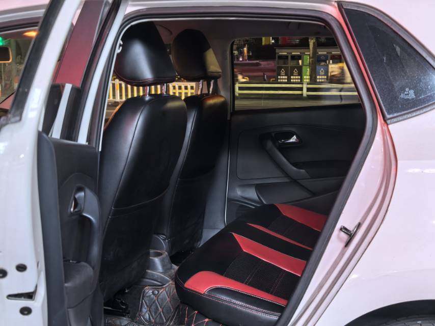 Volkswagen Polo 2018 car image #4