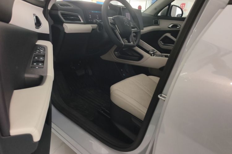 BYD YuanUP 2024 car image #16