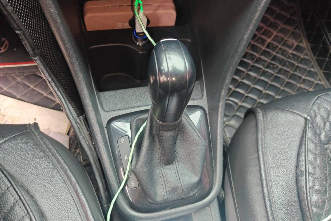 Volkswagen Santana 2015 car image #27