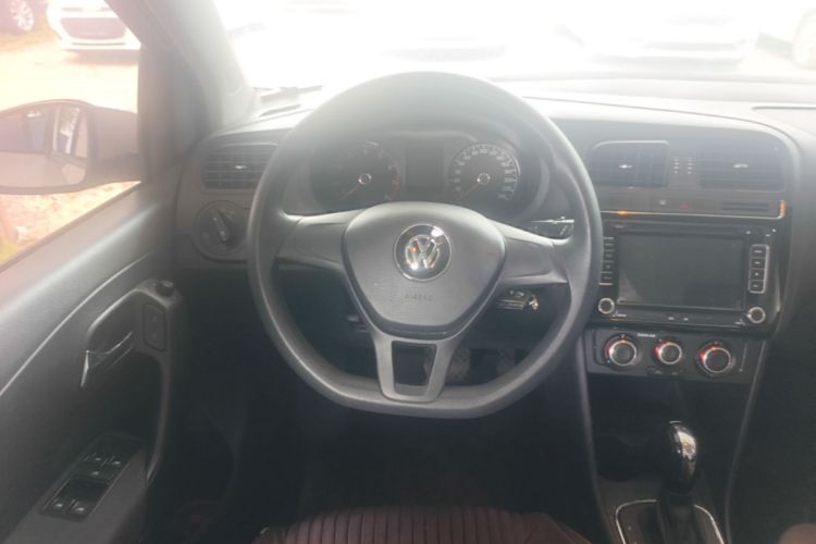 Volkswagen Polo 2016 #12 Volkswagen Polo 2016 car image #12