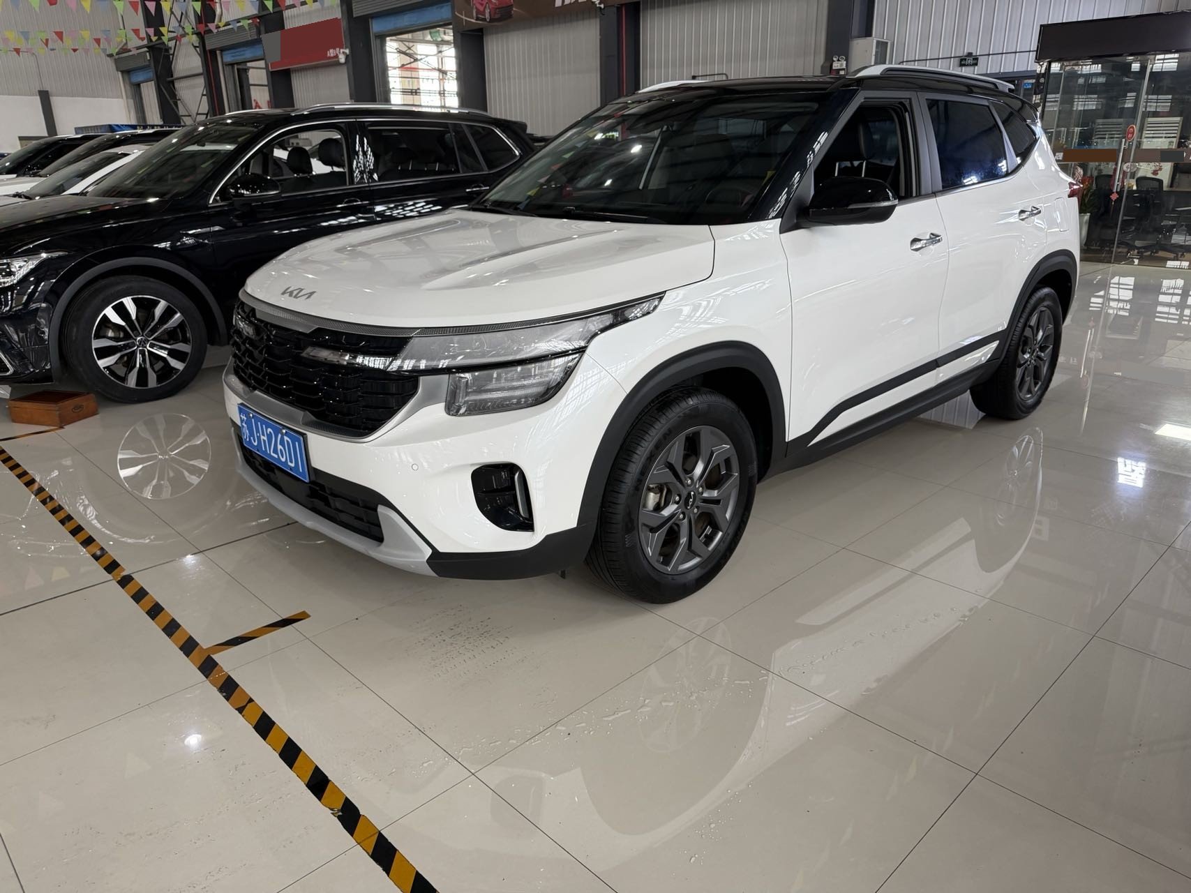 Kia Seltos 2023 car image 