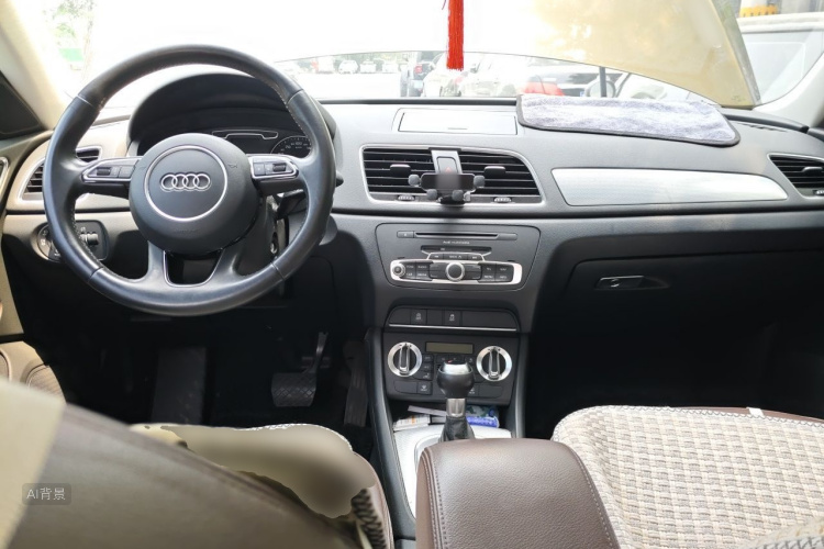 Audi Q3 2014 immagine di auto #11