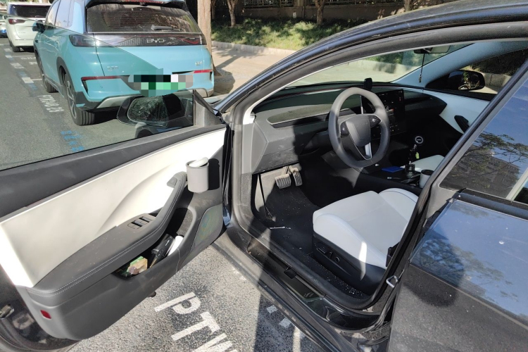 Tesla Model 3 2024 #13 Tesla Model 3 2024 car image #13