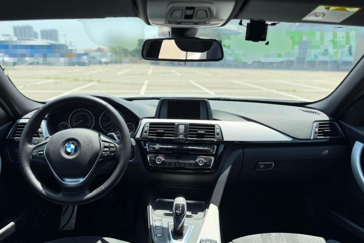 BMW 3 Series 2017 #11 BMW 3 Series 2017 car image #11