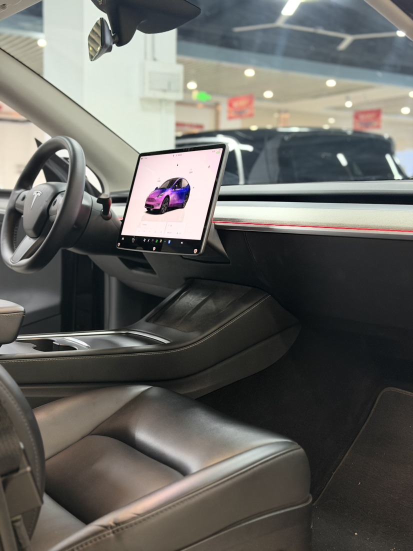 Tesla Model Y 2024 #8 Tesla Model Y 2024 car image #8