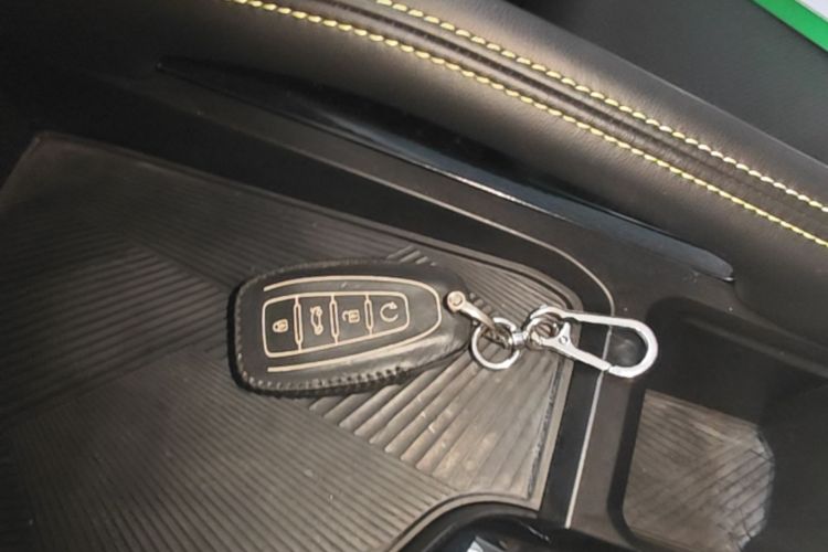 GEELY Coolray 2023 car image #9