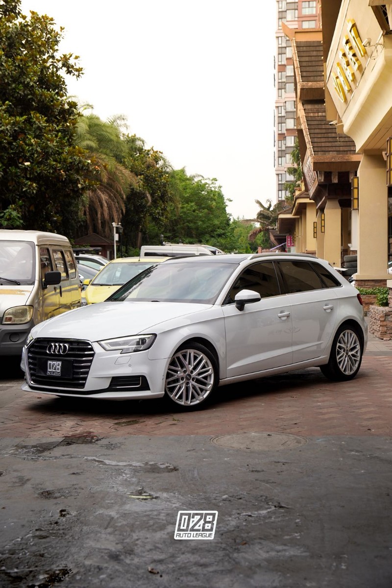 Audi A3 2018 car image #3