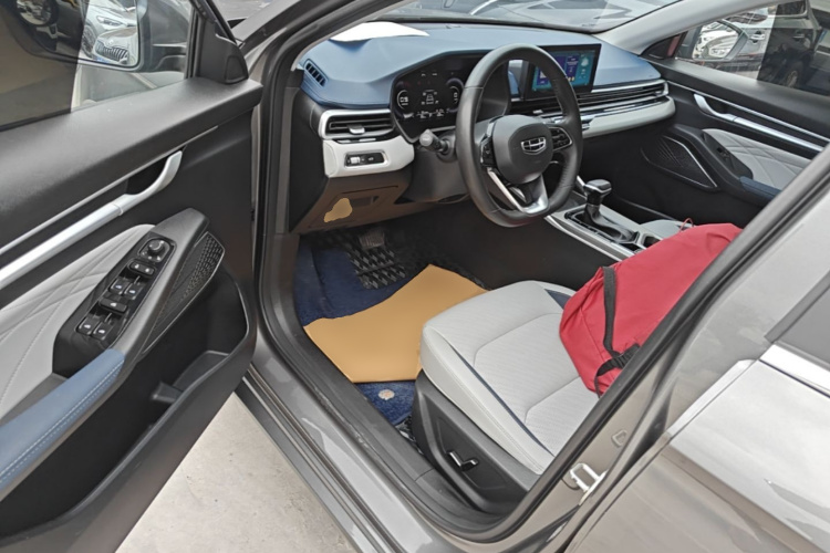 GEELY Emgrand 2023 #16 GEELY Emgrand 2023 car image #16